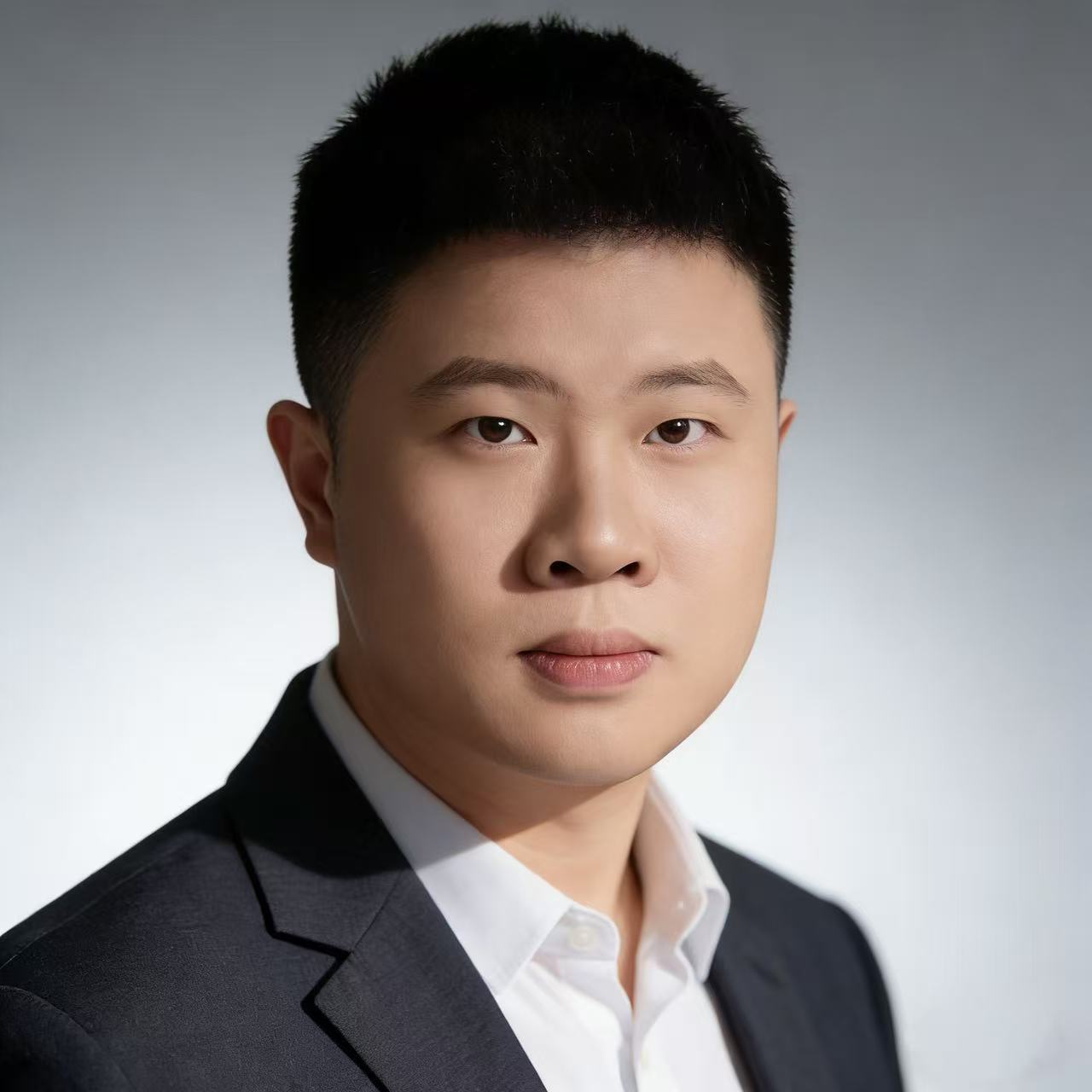 Kaifeng Zhang